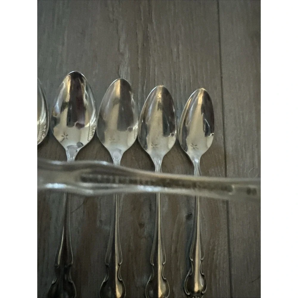 SET OF 7 WM ROGERS CUSTOM STAINLESS‎ STEEL ROYAL SPLENDOR 6-1/4